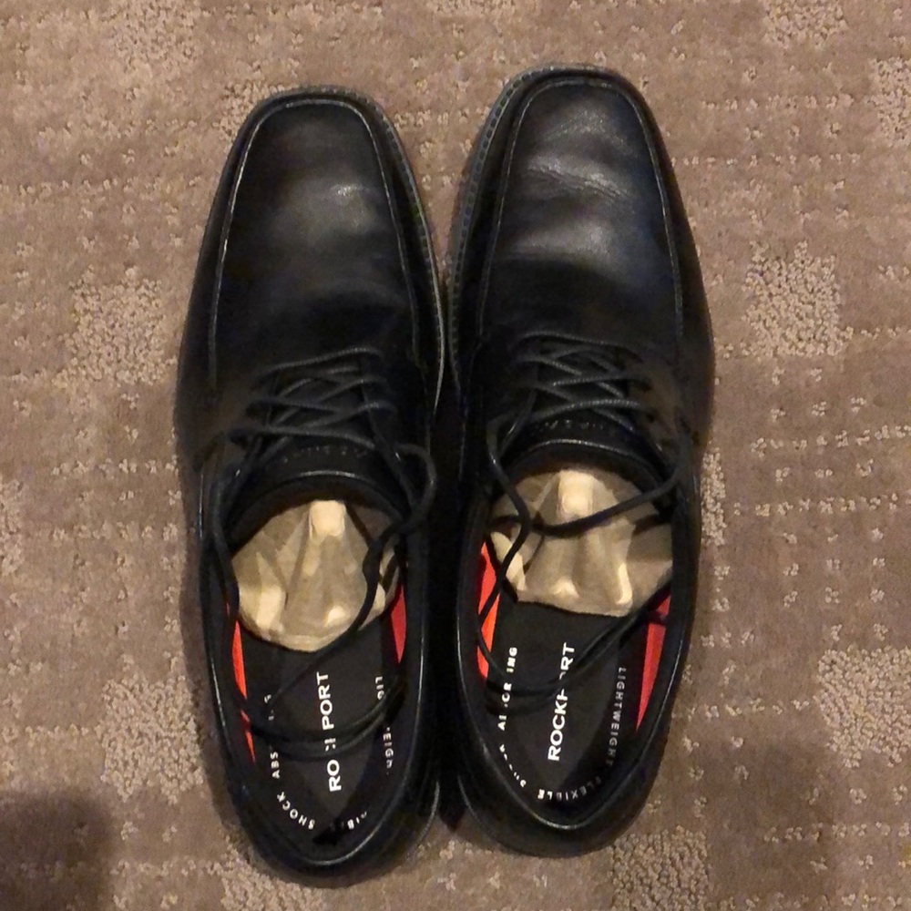 Mens leather dress shoes.